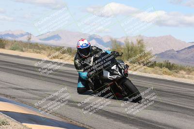 media/Nov-16-2025-Race Pace (Sun) [[8c5fa54630]]/Verified Riders/4-Turn 3 Inside (1050am)/